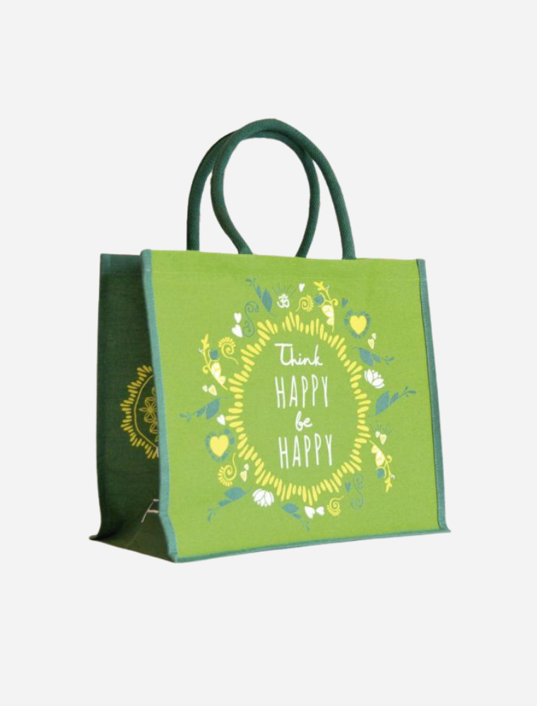 Nachhaltige Jutetasche in verschiedenen grünen Farben. Stabil und fair hergestellt von The Spirit of OM. Mit Blume des Lebens und dem Print Think happy - be happy. 