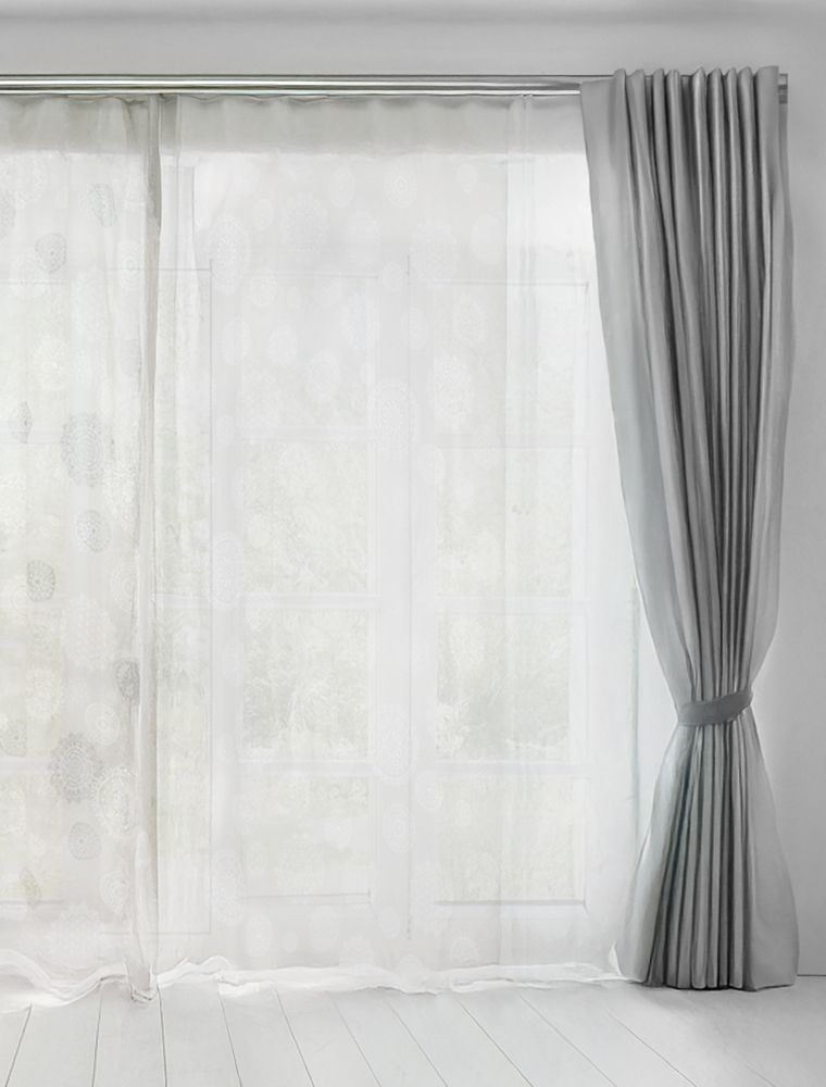 Curtain Mira print white